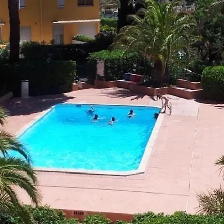 4 Pers Piscine Parking Port Commerces 아파트